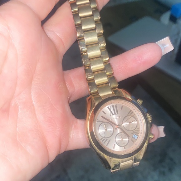 Michael Kors Rose Gold Watch - Picture 4 of 5